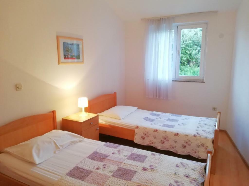 Apartments Roko Lalin Пакоштане Экстерьер фото