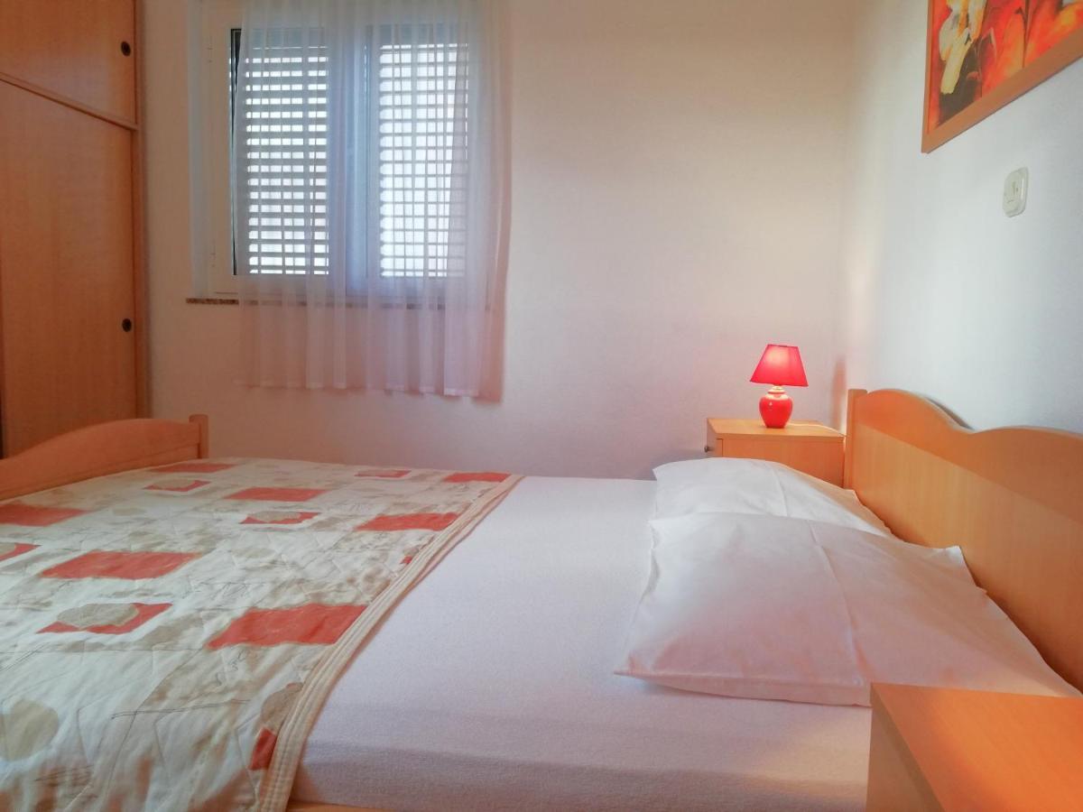 Apartments Roko Lalin Пакоштане Экстерьер фото